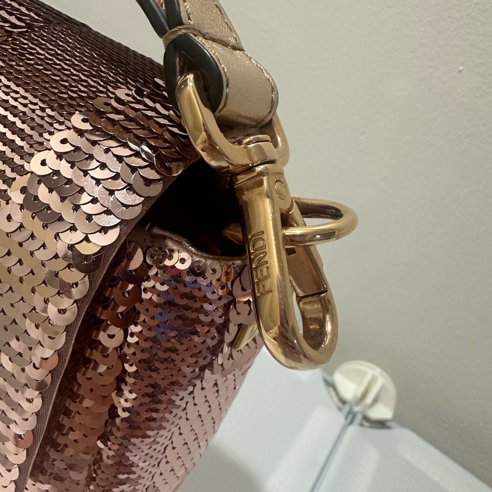 FENDI BAGUETTE ROSE GOLD RARE - Picture 3 of 12
